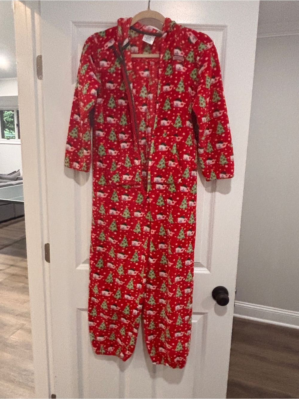 Vineyard Vines Red Christmas Tree Print Kids Pajama Onesie with Hood Sz 14